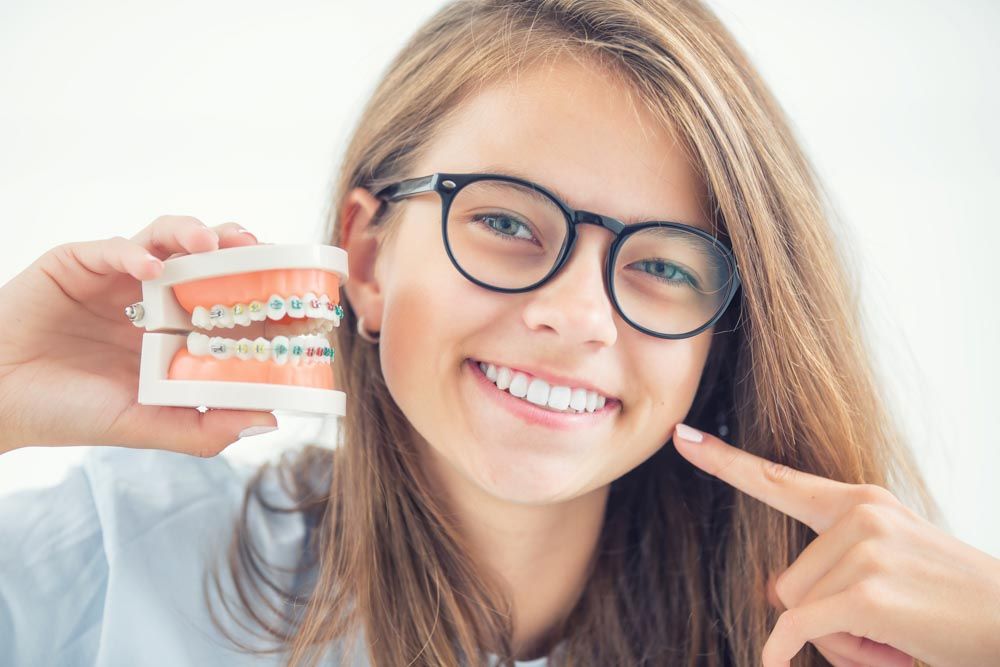 girl with orthodontics